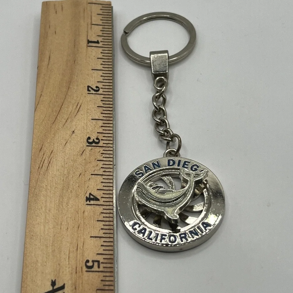 San Diego California Dolphin‎ Keychain Spinning Porpoise Center